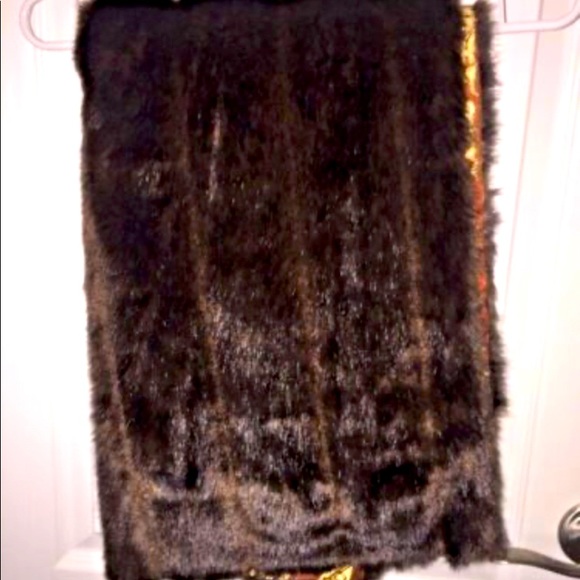 IMAN Faux Fur - Picture 1 of 6